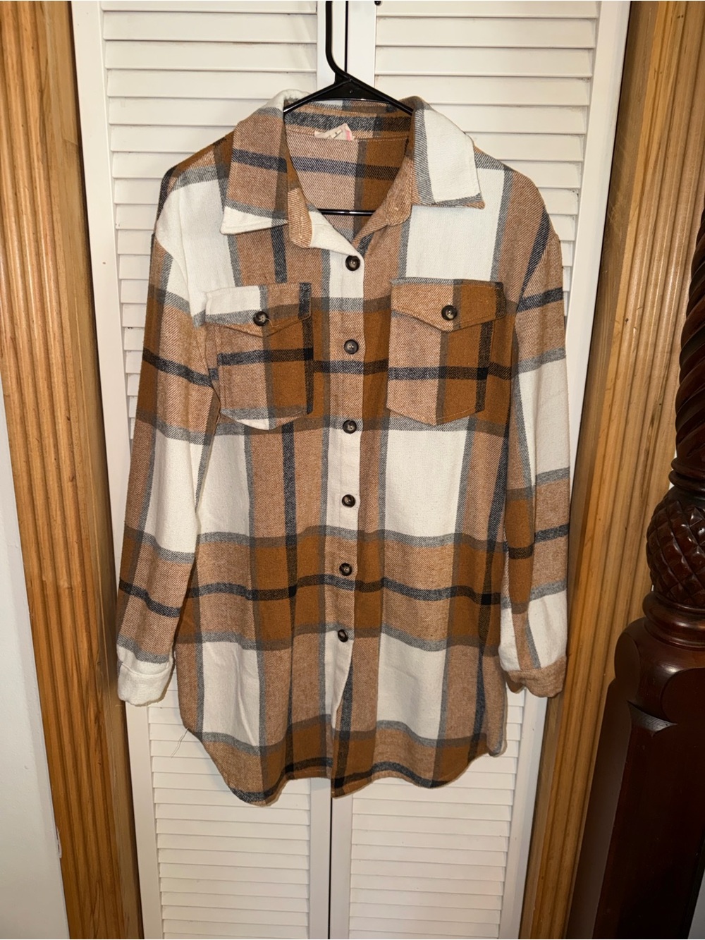 BiBi Plaid Utility Shacket in Tan, Cream & Gray